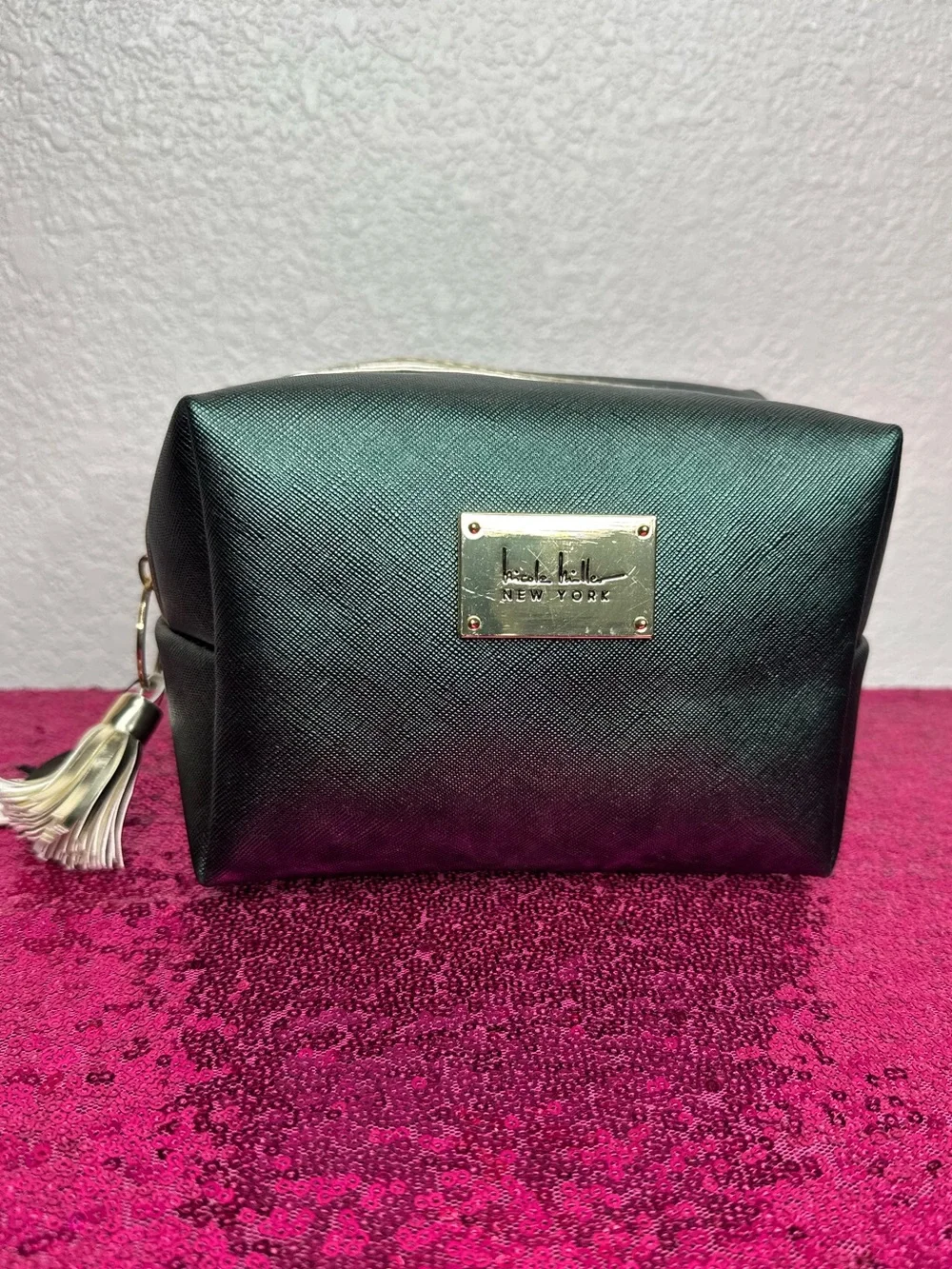 NEW wTAGS 🏷️ NICOLE MILLER Cosmetic Pouch, Attached Vanity Miller, Gold Hardware